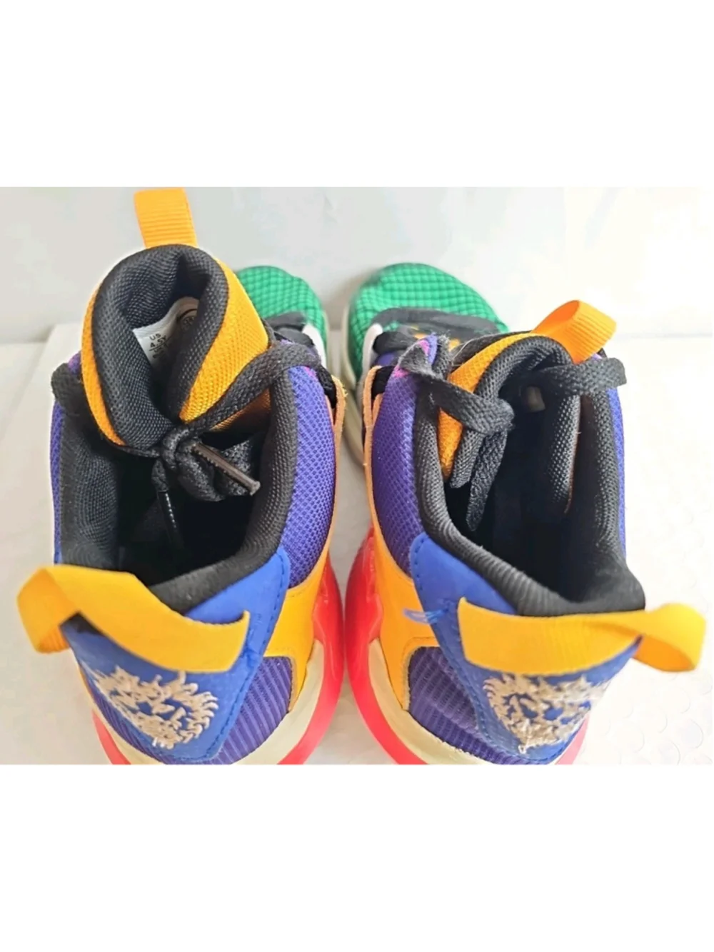 Nike LeBron Witness 7 Athletic Basketball Shoes Sneakers Youth Sz 4.5 FQ8170-585 - Picture 9 of 13